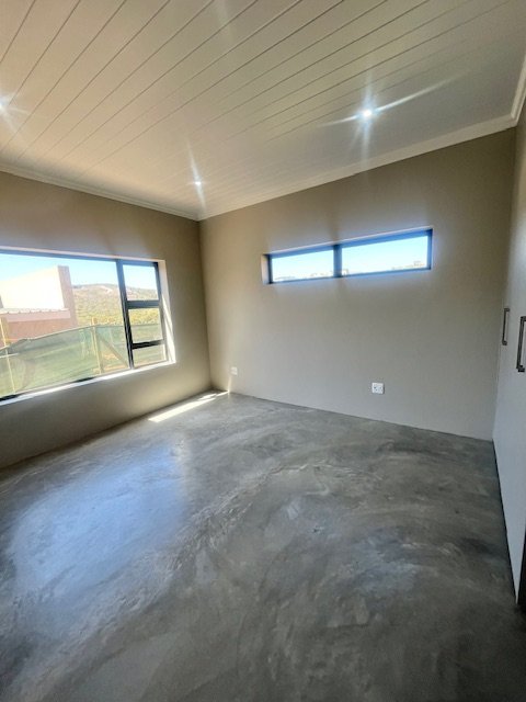 3 Bedroom Property for Sale in Outeniquasbosch Western Cape